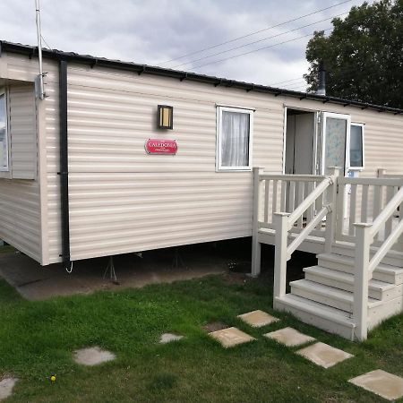 فندق 617 Seawick Jaywick Sands المظهر الخارجي الصورة