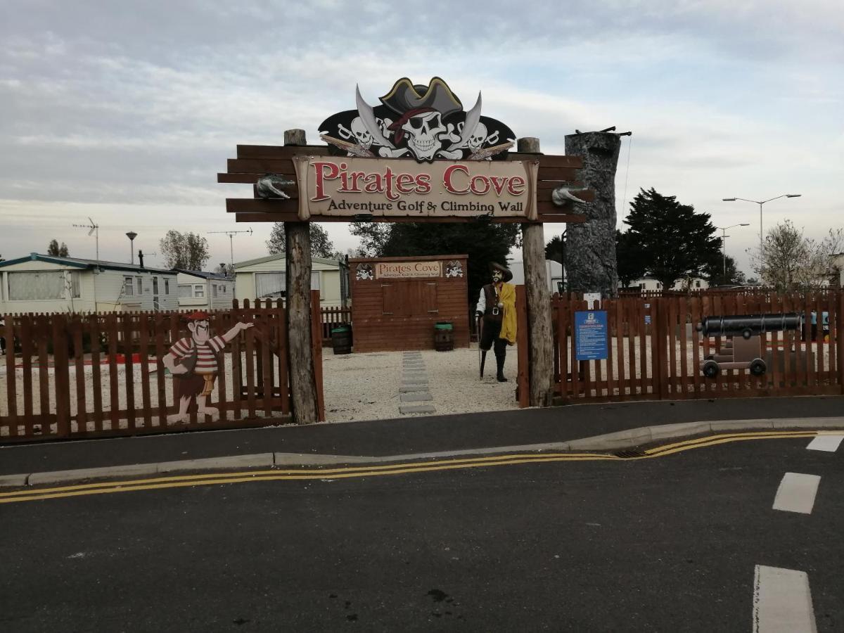 فندق 617 Seawick Jaywick Sands المظهر الخارجي الصورة