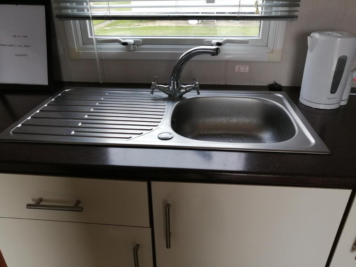 فندق 617 Seawick Jaywick Sands المظهر الخارجي الصورة